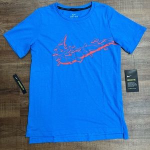 NWT boys MEDIUM Nike dri-fit Nike breathe blue swoosh